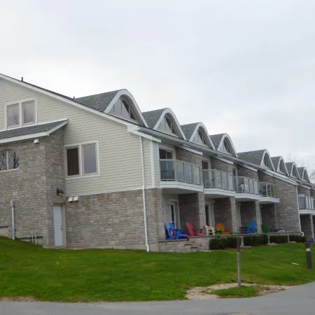 Oak Island Resort & Conference Centre