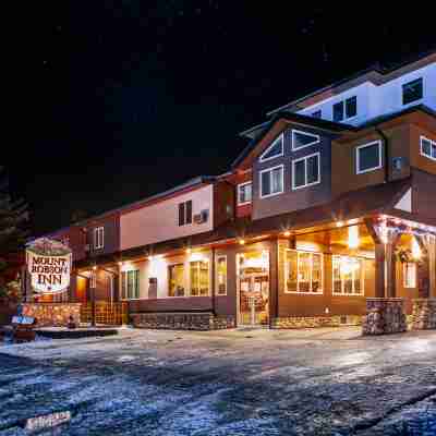 Mount Robson Inn Hotel Exterior