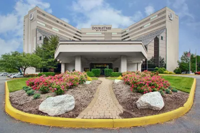 DoubleTree by Hilton Hotel Newark Airport Отели рядом с достопримечательностью «Технологический институт Нью-Джерси»