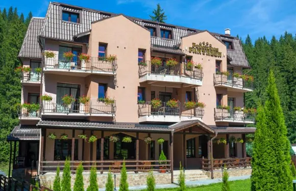 萬神殿膳食公寓酒店