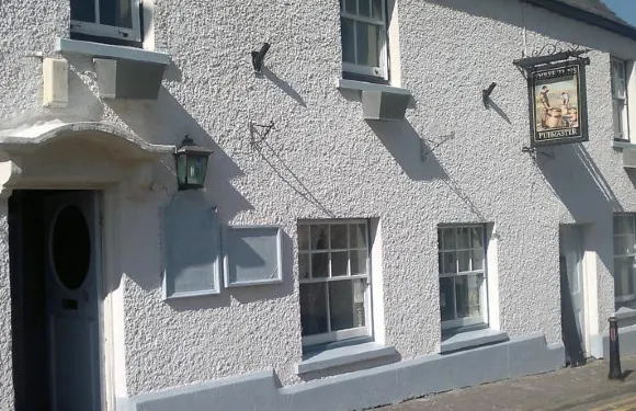 三飛圖恩斯旅館