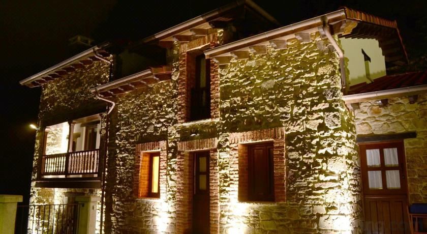 La Vallicuerra - Alojamientos Rurales - Housity