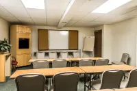 Days Inn by Wyndham Thornton Hotels in Thornton