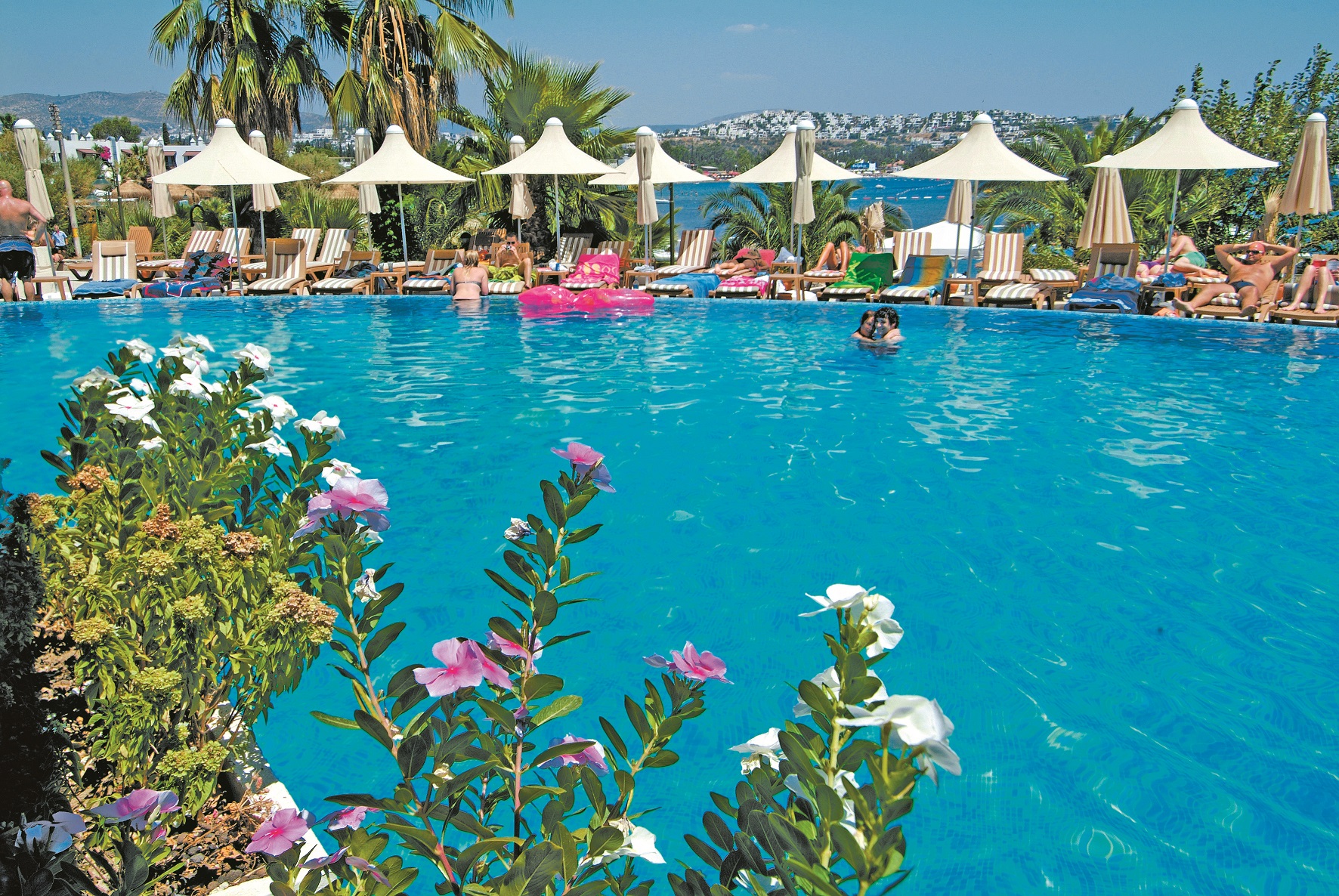 Costa 3S Beach Club Herşey Dahil