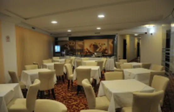 西班牙酒店 東部新薩拉熱窩酒店