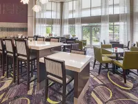 La Quinta Inn & Suites by Wyndham Fort Worth North - sarapan