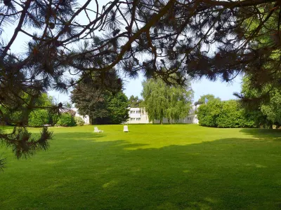 Dorint Hotel Würzburg Các khách sạn gần Saale-Insel (Costa del Sool ), DIEBACH