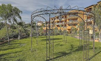 Appart Hotel Lou Castelet - Housity