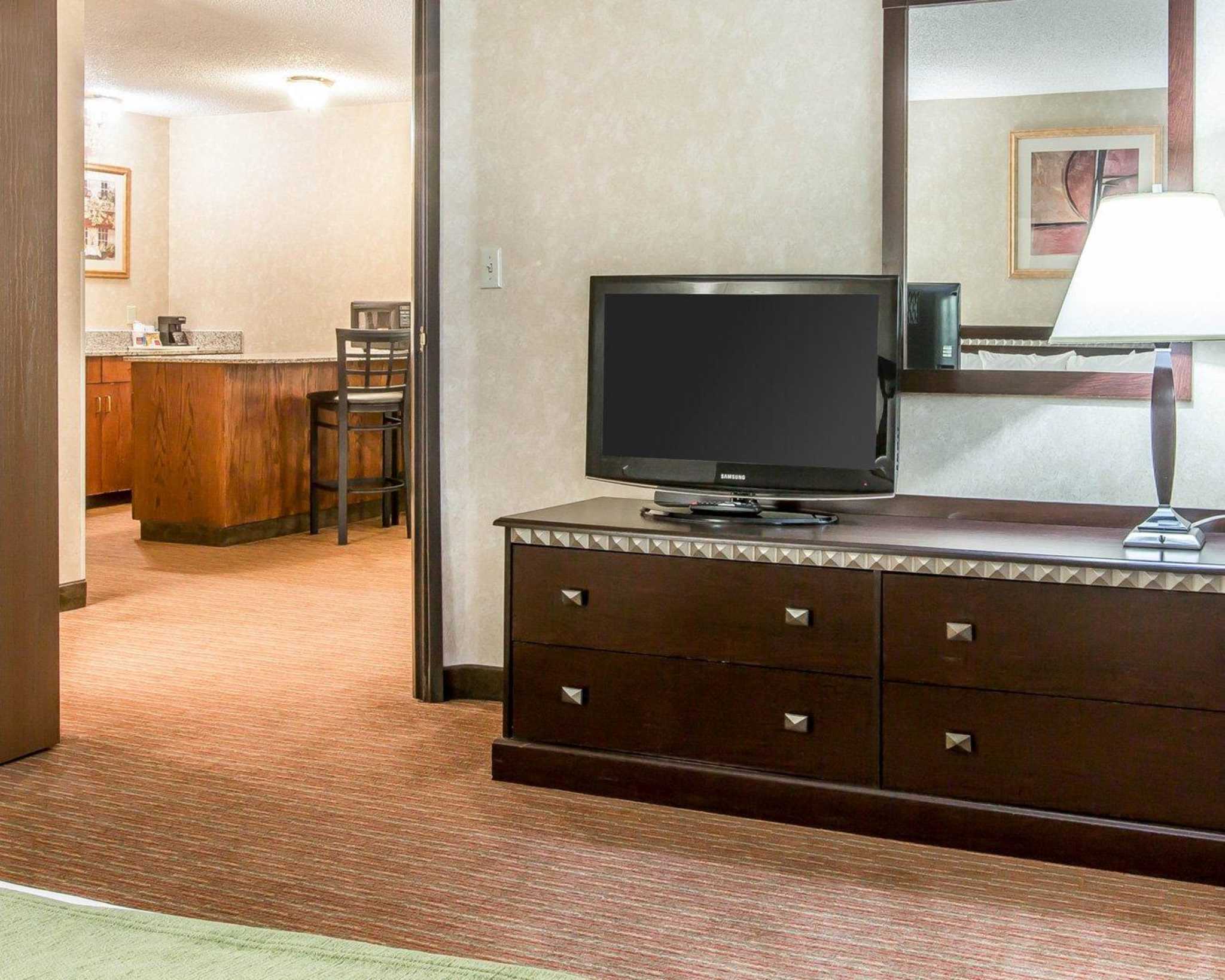 Comfort Suites Omaha East-Council Bluffs