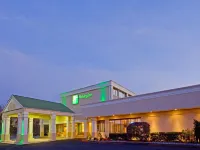 Holiday Inn & Suites Parsippany Fairfield Hotels in Parsippany