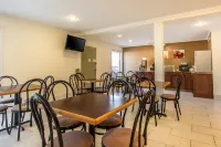 Quality Inn Cleveland - breakfast