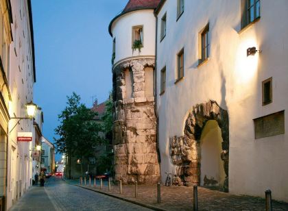 10 Best Hotels near Peacehand Secondhand, Regensburg 2022 | Trip.com