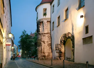 Hotel Platin Các khách sạn gần Regensburg Sage Peter Cathedral