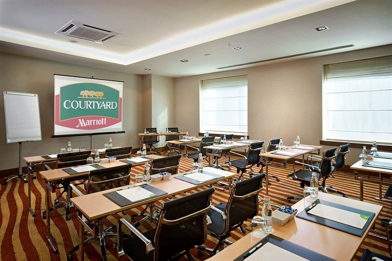 Courtyard by Marriott Istanbul West