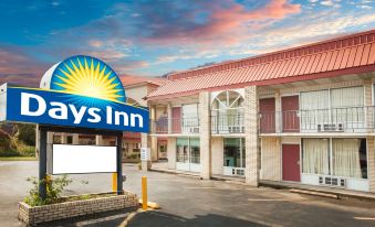 Days Inn by Wyndham Mountain View