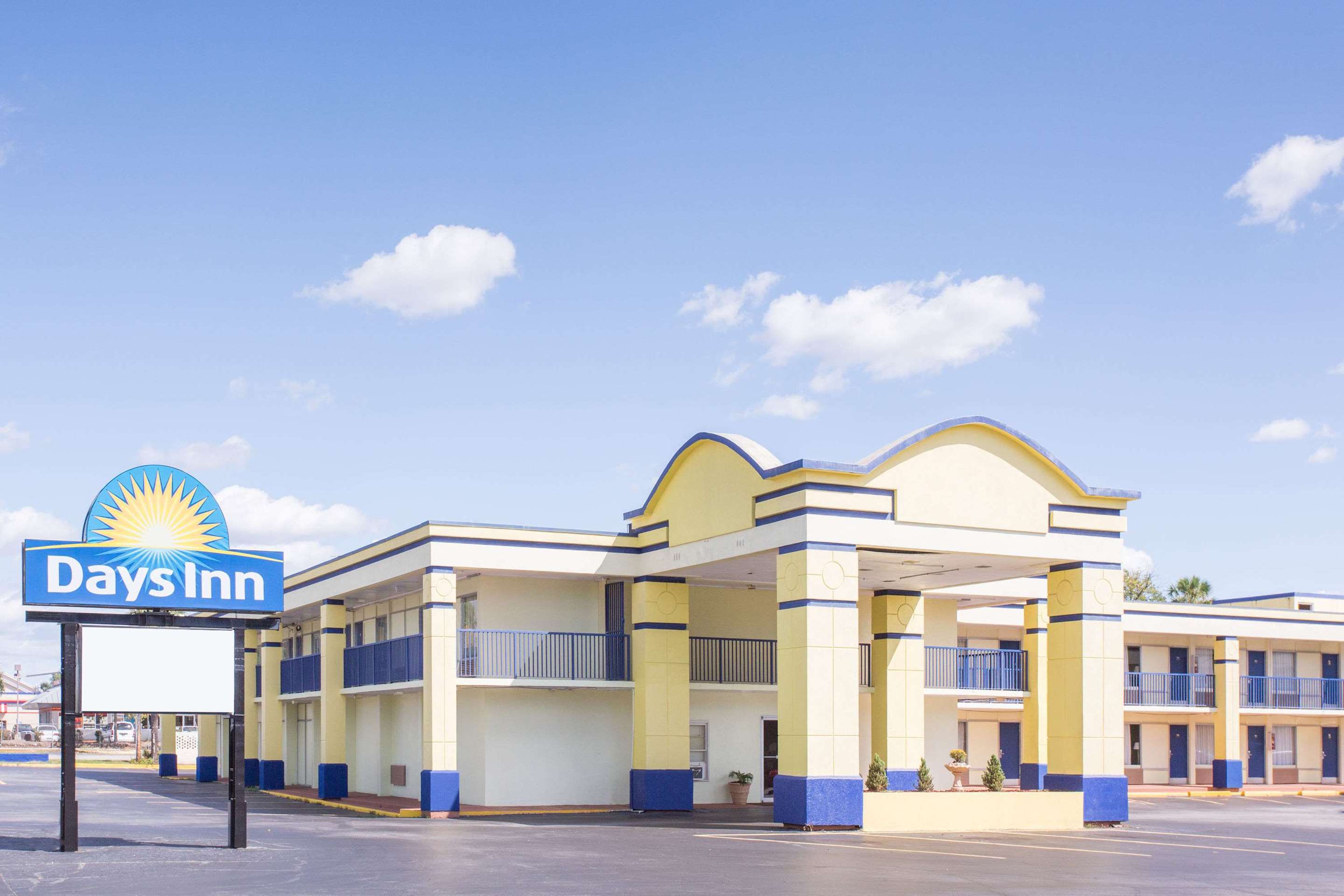 Days Inn by Wyndham Albany