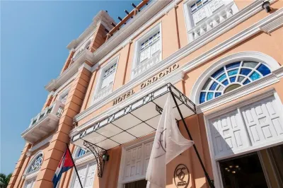 Ordoño Hotels near La Loma De La Cruz
