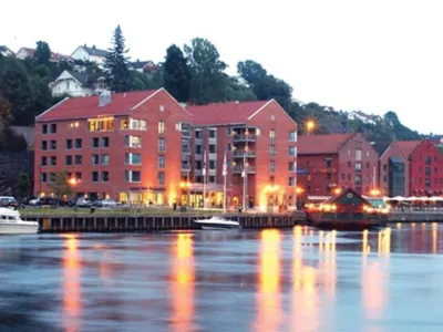 Home Hotel Bryggeparken Hotels near Heroya Church