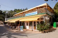 Camping Bungalows El Far Hôtels à : Arenys de Mar
