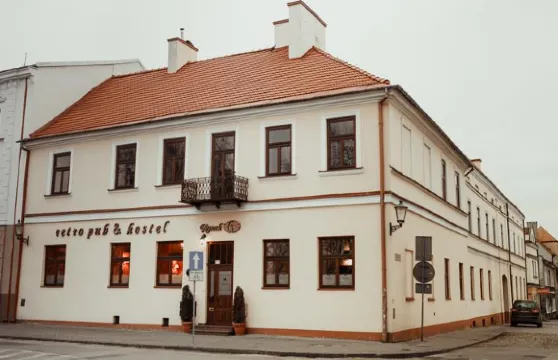 舊市場6復古酒吧&旅館