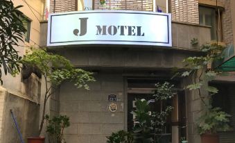 J Motel