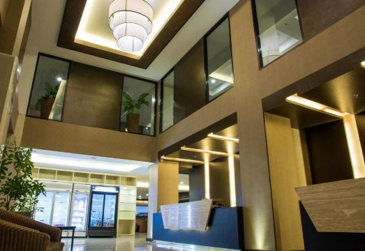 1. GT 호텔 일로..