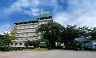 Rattana Park Hotel