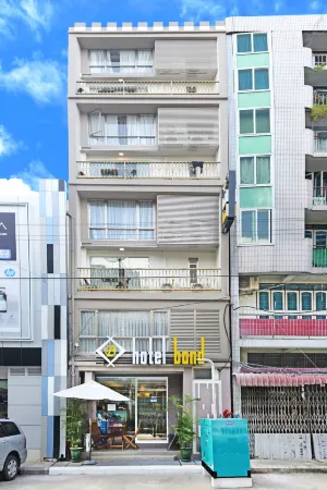 Hotel Bond