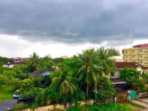 Hotel Five.S Hotels in Kampot