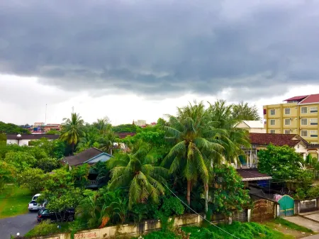 Hotel Five.S Отели в г. Кампот