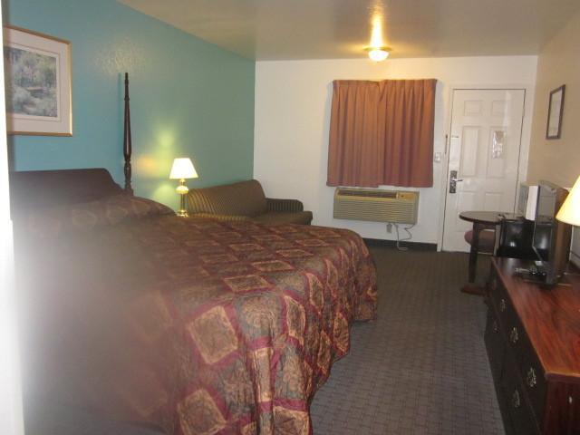 Super 8 by Wyndham Sallisaw