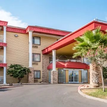 Comfort Suites Red Bluff Near I-5