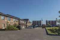 Comfort Inn - parking