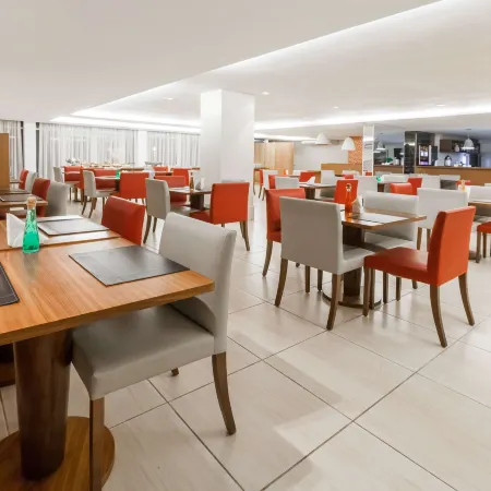 Ramada by Wyndham Campos Dos Goytacazes Hotel & Suites