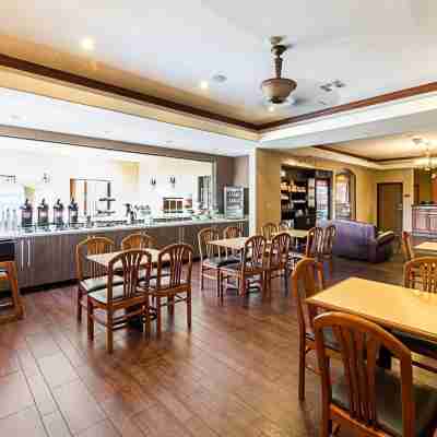 Comfort Suites McAllen Airport and la Plaza Mall Dining/Meeting Rooms
