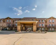 Quality Inn & Suites Hotels in Mount Pleasant