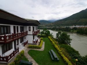 Himalayan Dragon's Nest Hotel