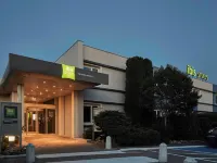 Hôtel ibis Styles Marseille Provence Aéroport Hôtels à proximité de : Vitropole & Vitropole Entreprendre