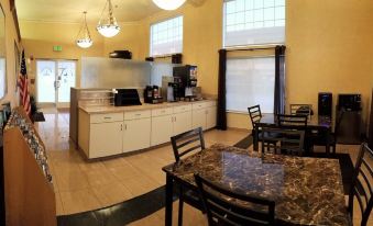 Mid City Inn & Suites Pico Rivera - Housity