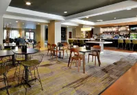 Courtyard Beckley Отели в г. Бекли