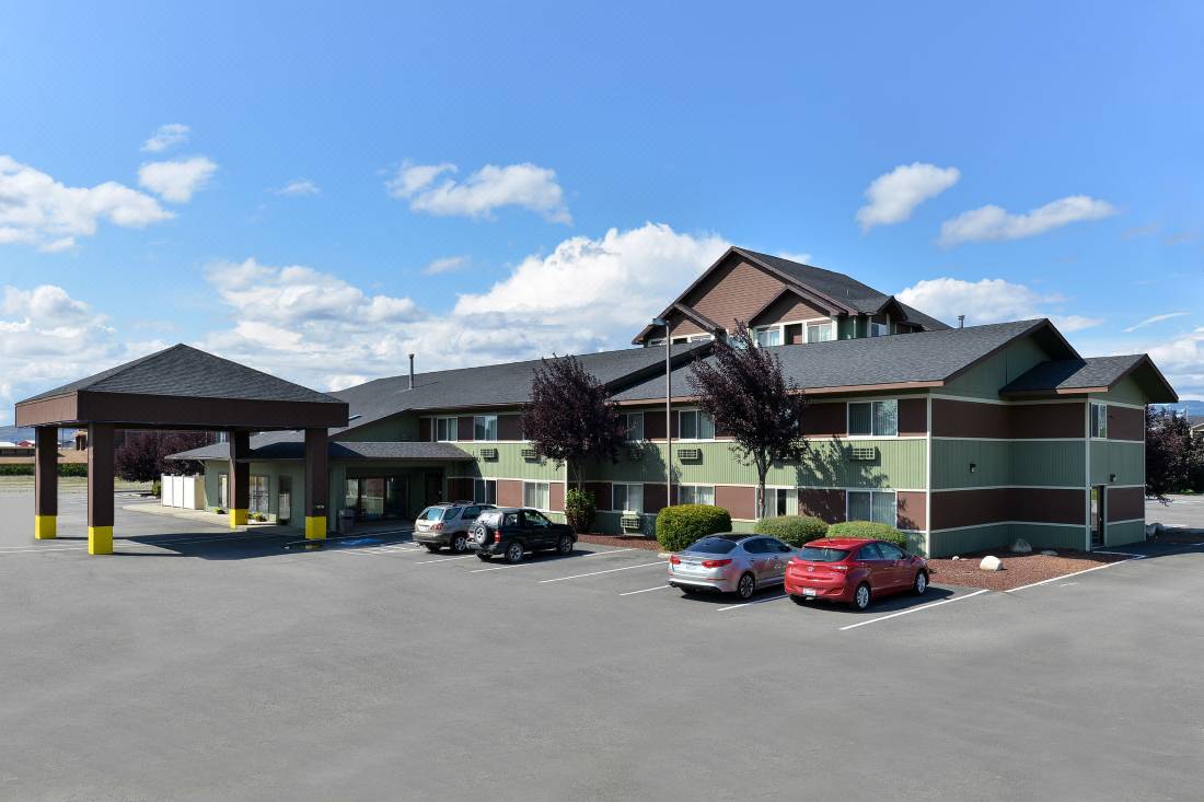surestay hotel in post falls idaho