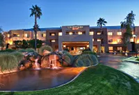 Courtyard Scottsdale North Hotel berhampiran Safeway