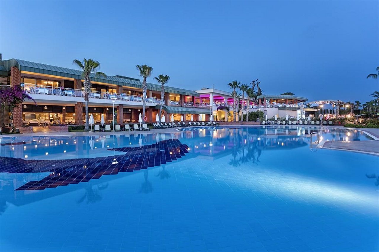 Maritim Pine Beach Resort Belek