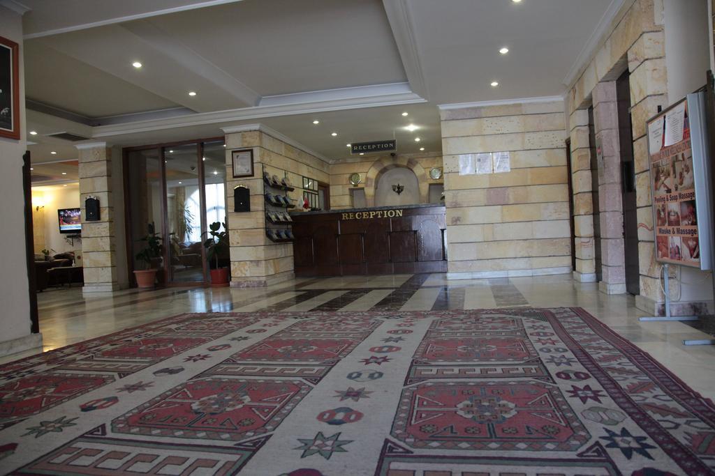 Tassaray Hotel