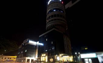 Hotel Om Tower