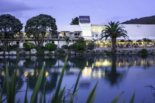 Tides Hotel Hotels in Nelson