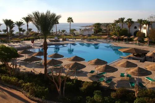 Domina Oasis Hotel & Resort
