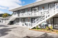 Dolphin Motel