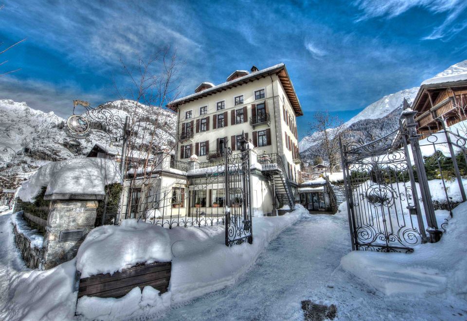 Villa Novecento Romantic Hotel - Estella Hotel Collection - Housity