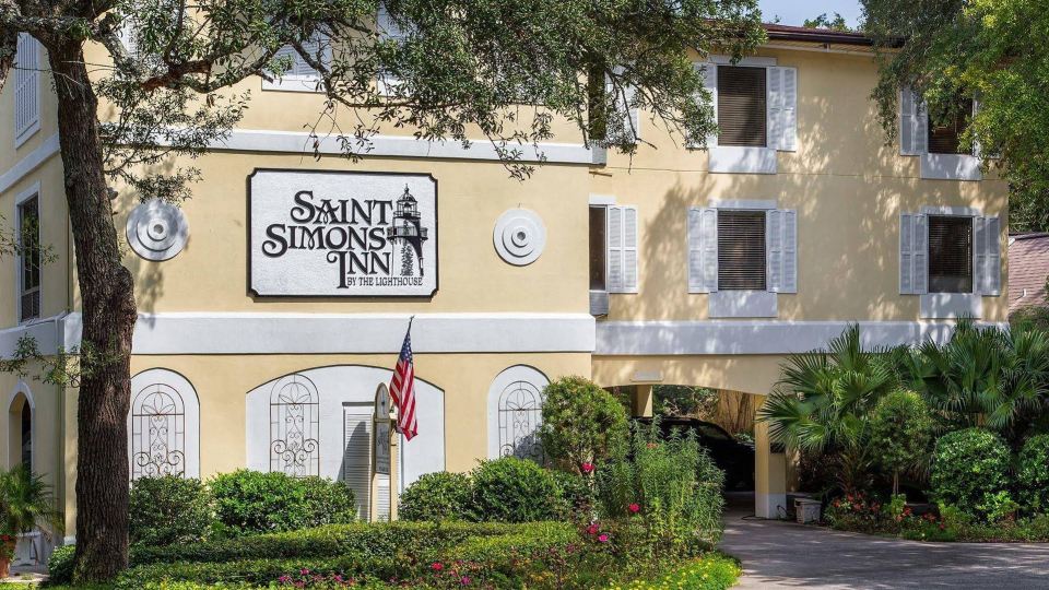 Saint Simons Inn by the Lighthouse